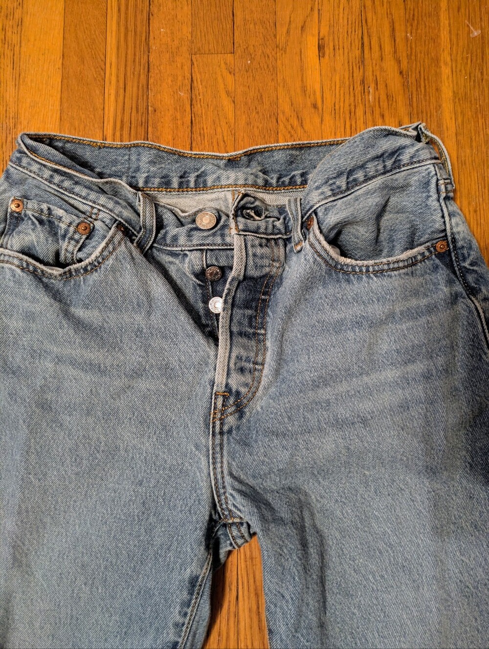 Levi's 501 Button Fly Jeans | Light Wash Denim | Women's Size W28 L30 - Picture 6 of 11
